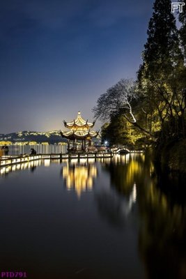 File PSD File phong thủy đứng thác nước PTD791 (gốc) nhiều lớp (multi-layer)