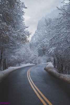 Download file gốc File phong thủy đứng thác nước PTD852 (in mica) trong suốt