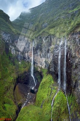 Download file ảnh gốc Tranh sơn thủy thác nước phong thủy ST1224 để in ấn