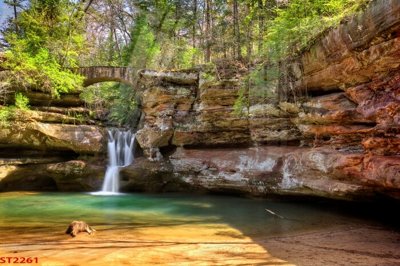 File ảnh Tranh sơn thủy thác nước phong thủy ST2261 (gốc) in standee