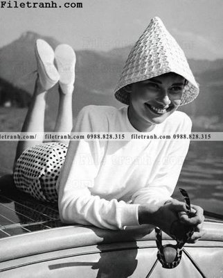 File tranh buc anh cua Audrey Hepburn 165 (gốc) in trên kính